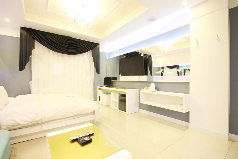 Dome Hotel Gwangju Metropolitan City Bagian luar foto